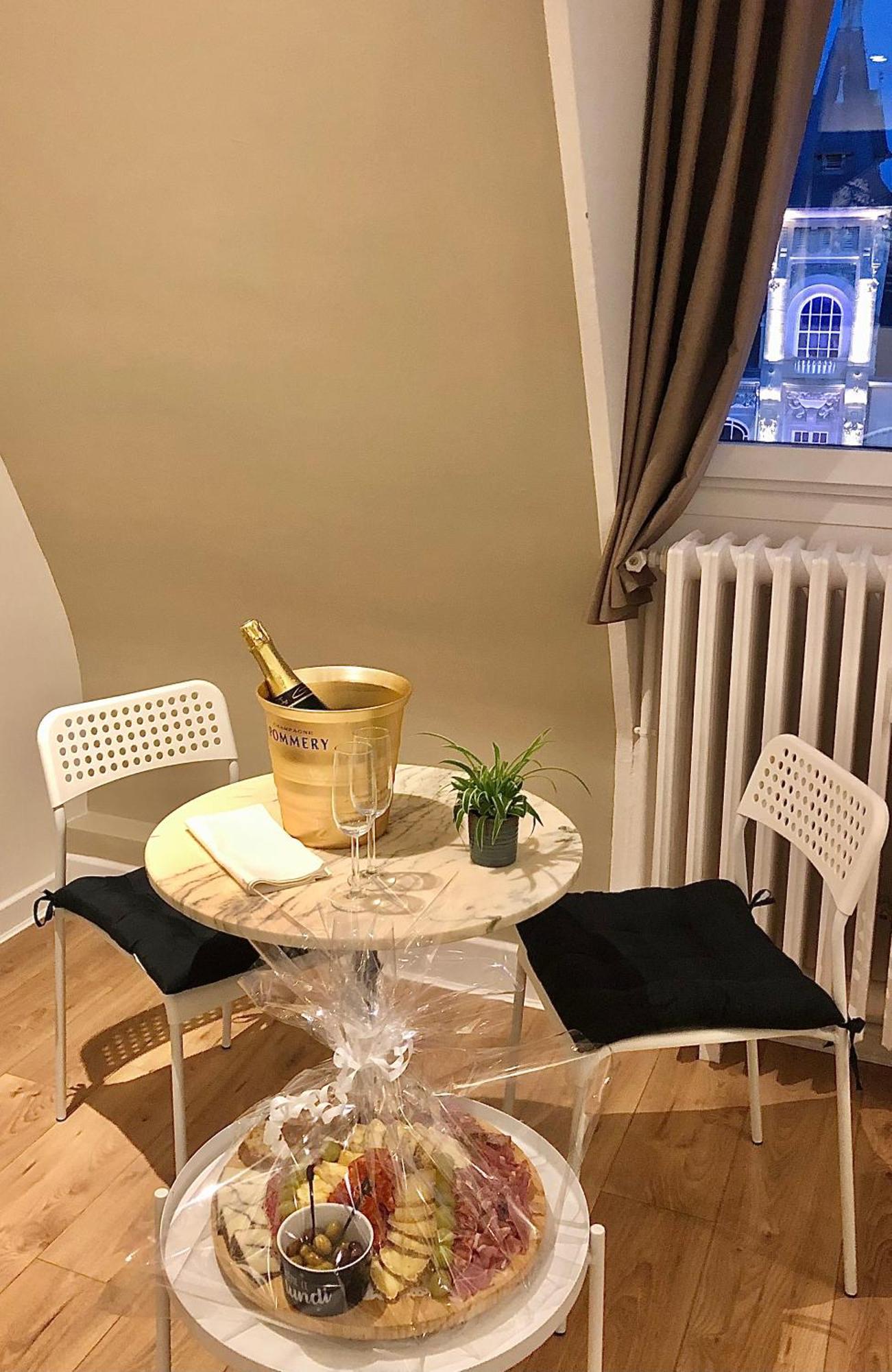 La Suite 7 Gite Urbain Charleville-Mézières Exterior foto