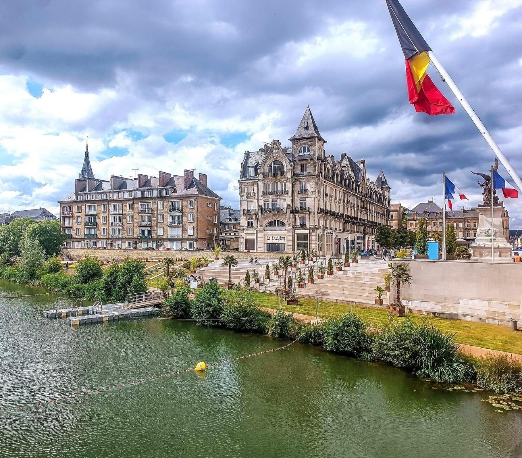 La Suite 7 Gite Urbain Charleville-Mézières Exterior foto